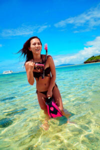 Snorkeler_women_in_bali_water